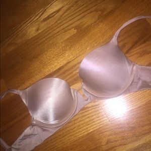 Victoria’s Secret Plunge Neckline Push-up Bra